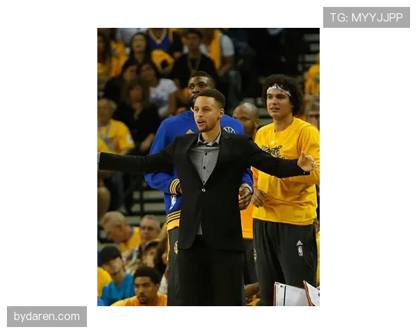 库里脚踝伤势出战成疑 勇士冲击前六之路增添不确定性